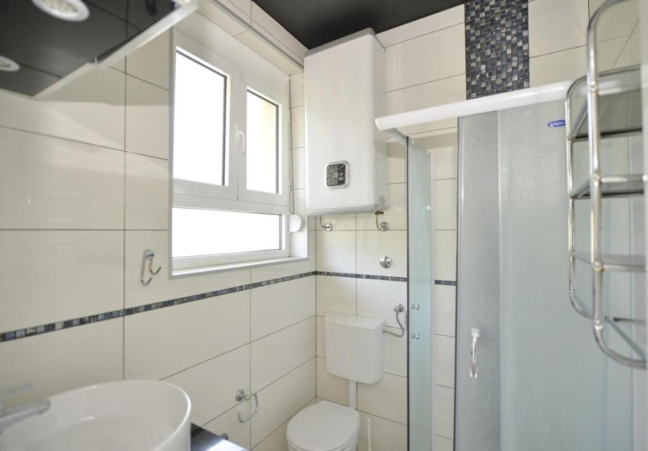 Central Apartment Njegoseva 214 Kotor Bagian luar foto